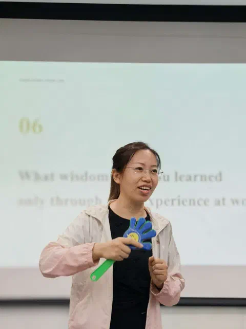 Tracy, Best Table Topics Speaker.
